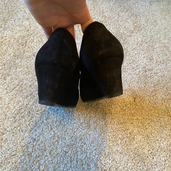 Women’s 8 Black Suede Mary Jane Style Wedges - Picture 8 of 10